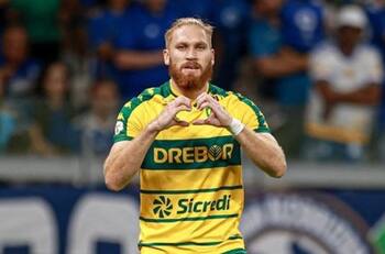 Atentos en Colo Colo: el club brasileño que se metió en la pelea por Isidro Pitta