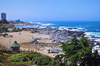 ¿Cuánto cuesta viajar a Isla Negra desde Santiago? Precio de los pasajes, alojamiento y panoramas en la Región de Valparaíso