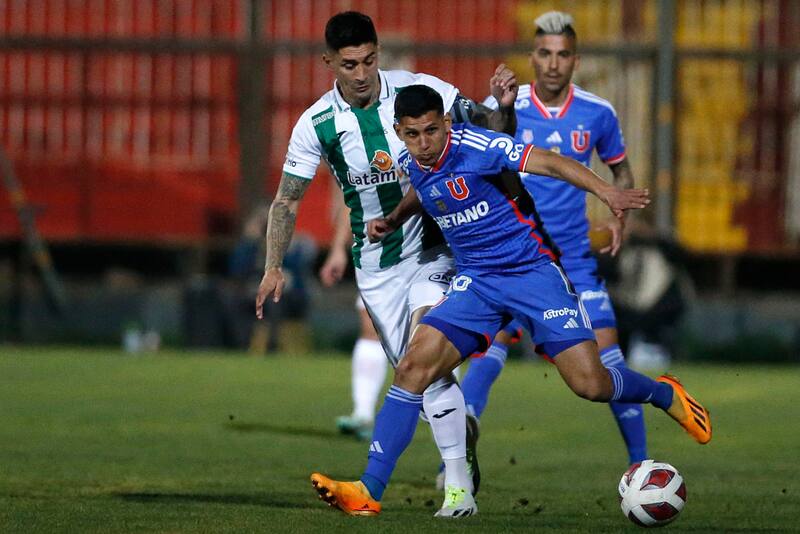 jugando por Universidad de Chile ante O'Higgins en Santa Laura. (Foto: Aton)