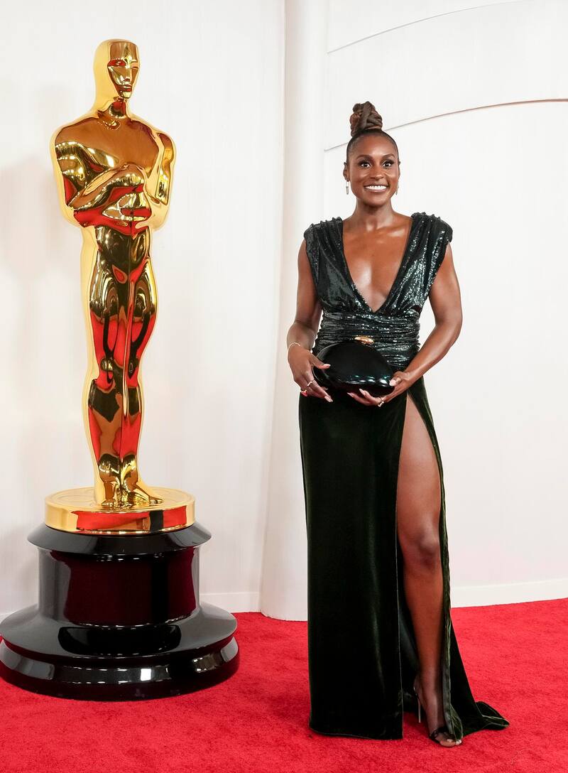 asistió a los premios Oscar 2024.