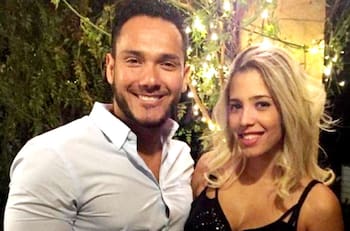 Con reveladores fotos: Iván Cabrera y su esposa debutan en plataforma para adultos