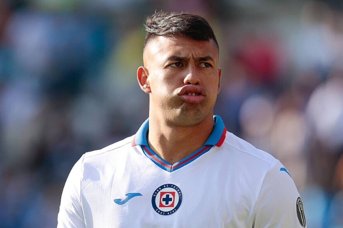 Iván Morales intenta dejar atrás su mala campaña en Cruz Azul