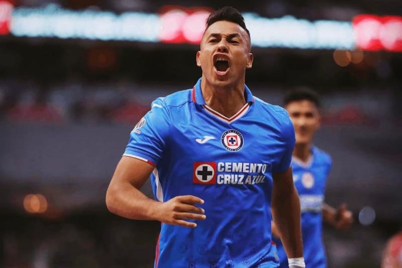 encontró club tras rescindir contrato en Cruz Azul de México.