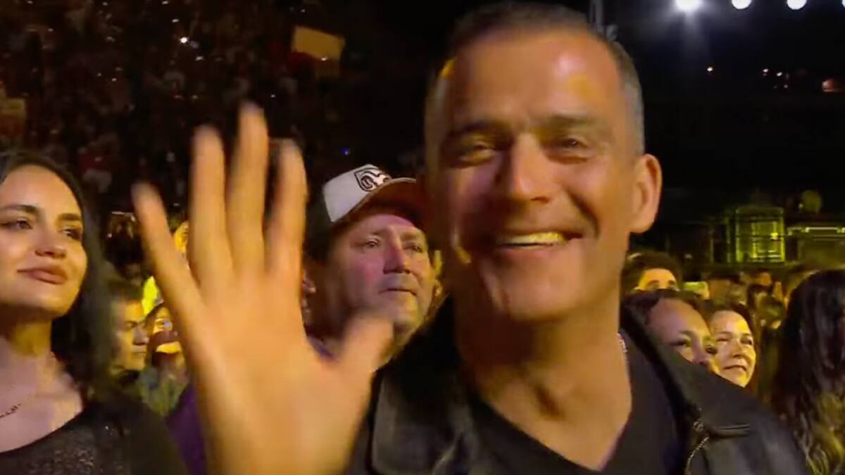 Iván Núñez sacó los pasos prohibidos con Ke Personajes en Olmué 2025