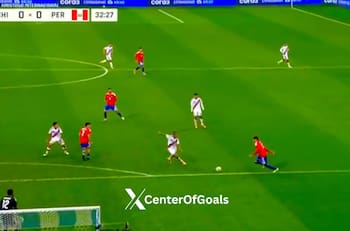 VIDEO | Penal y expulsión: el grosero error de Iván Román que le costó caro a La Roja contra Perú