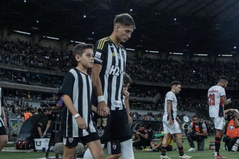 se quedará en el Atlético Mineiro y no jugará el Mundial Sub 20 por expresa petición de Jorge Sampaoli.