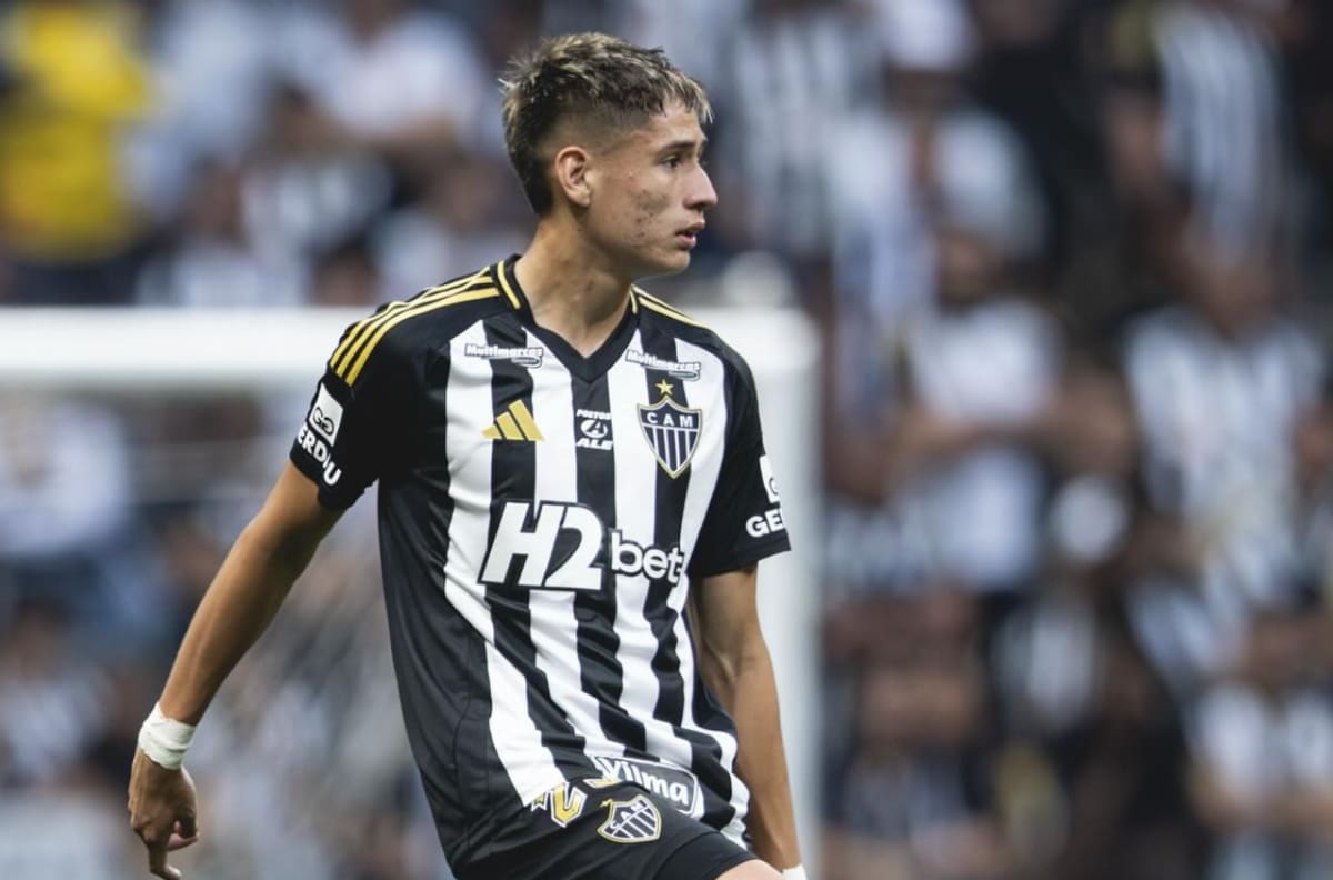 El inesperado golpe que recibió Iván Román tras volver a la titularidad en Atlético Mineiro