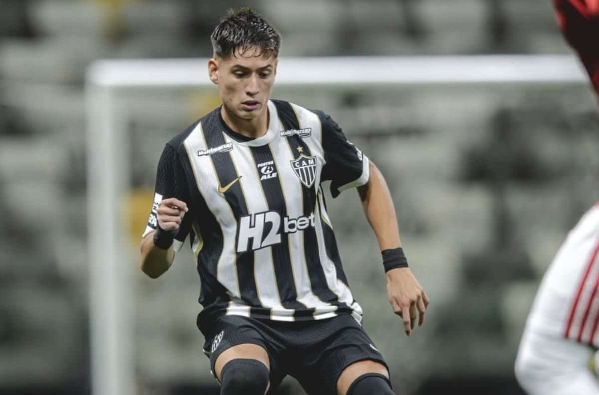 Iván Román vive humillante situación en el Atlético Mineiro: DT argentino lo sacó a los 33 minutos