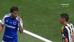 A Iván Román le pasó de todo en el Clásico Mineiro: fea acción en contra, simulación y una “locura”