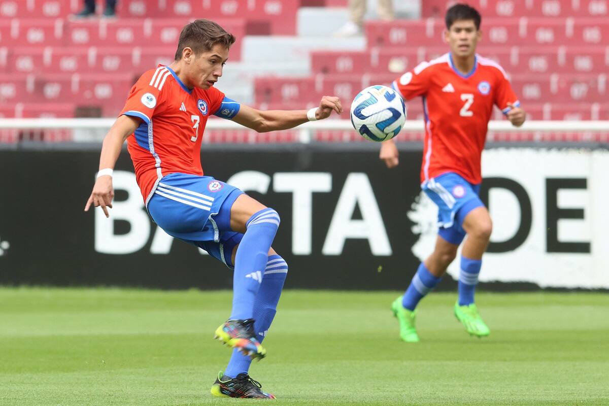 Iván Román en la Roja Sub-17. Agencia Aton