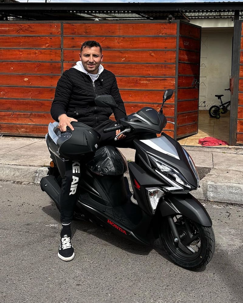 Iván Valenzuela es amigo Arturo Vidal y una figura importante en la vida del seleccionado nacional, pero distintos conflictos han hecho que se distanciaran.