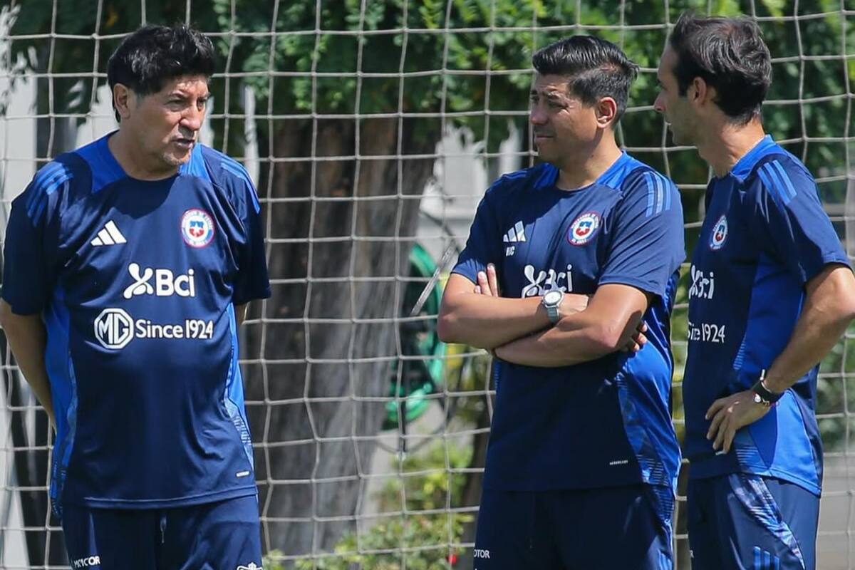 El exfutbolista entrenó junto a La Roja Sub 16. Foto: Comunicaciones ANFP.