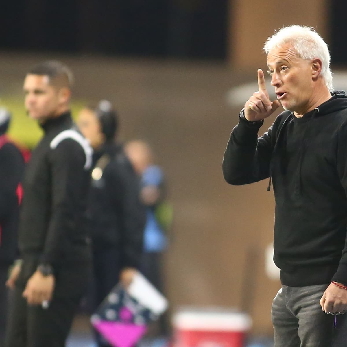 Ivo Basay muy cerca de volver a dirigir en el fútbol chileno
