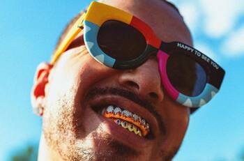 J Balvin es mordido por un mono y preocupa a sus fans