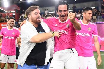 Es amigo de Ibai Llanos, la rompe en la Kings League y está enamorado del Cacique: “En Chile son todos de Colo Colo”