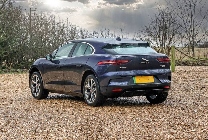 Este modelo es el primer auto eléctrico de la familia real en Inglaterra y será subastado