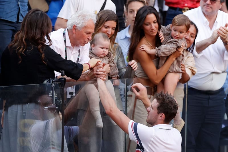 Y su nieto Nicolás Jarry. Foto: Agencia Aton.