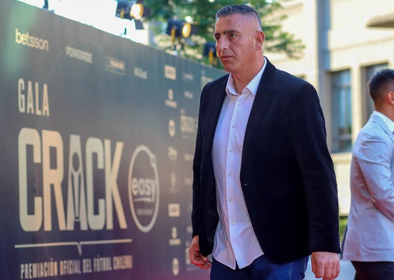 El DT que aún no define su futuro fue una de las figuras de la Gala Crack