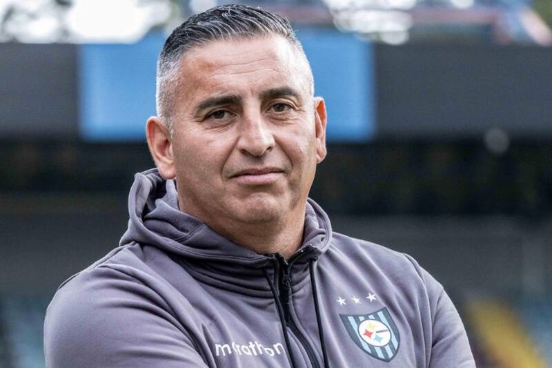 dirigiendo a Huachipato.