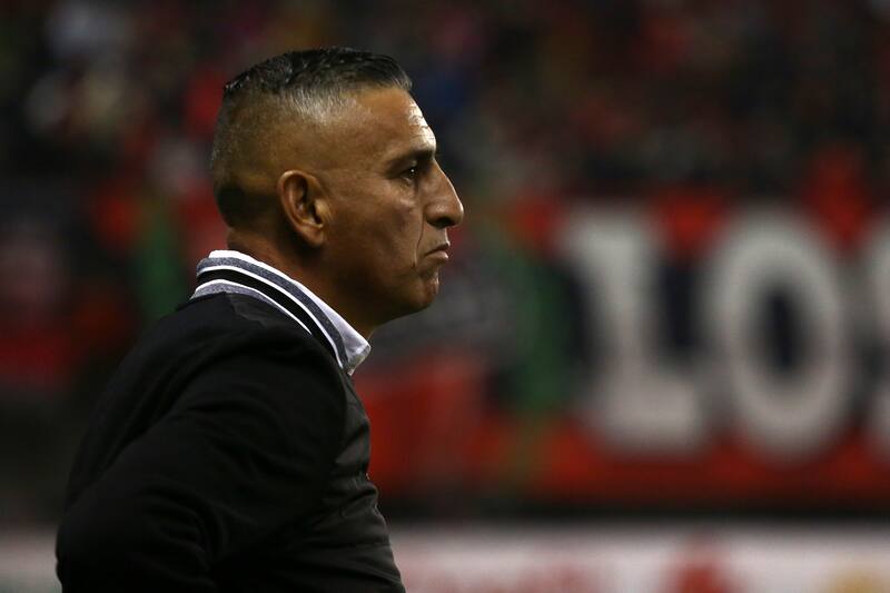 El DT de Ñublense realizó una brutal autocrítica por el momento del club.
Mauricio Ulloa/Photosport