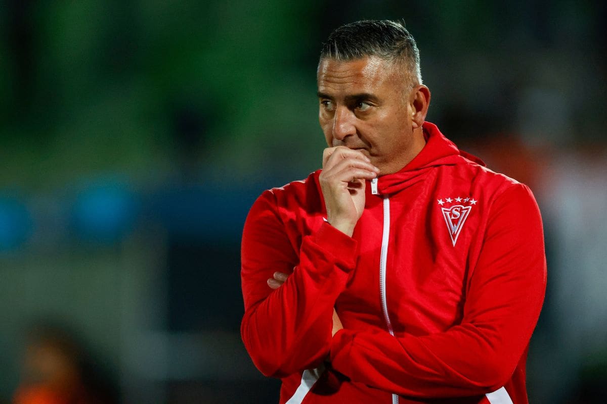 busca su primer triunfo con Wanderers en Primera B. Foto: Agencia Aton.