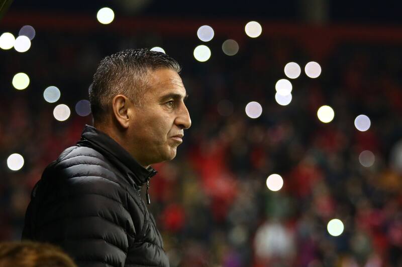Jaime García dirigiendo a Ñublense.