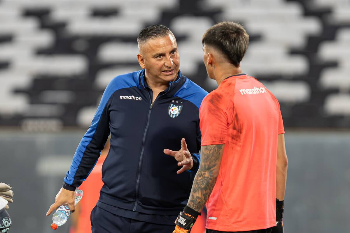 . Técnico de Huachipato. Foto: Felipe Escobedo/En Cancha.
