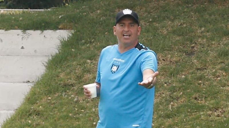 “Deberá llegar otro de nivel”: Jaime García se resigna ante la posible salida de una figura en Huachipato