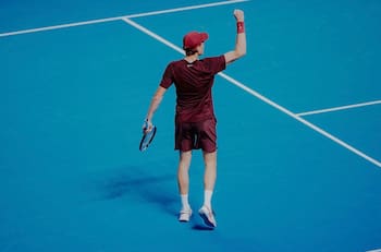 Jannik Sinner ganó el ATP de Viena en un duelazo y sigue a la caza de Alcaraz por el N° 1