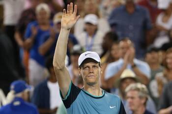 Nick Kyrgios pide las penas del infierno para Jannik Sinner por su doping positivo: “Debería estar fuera dos años”