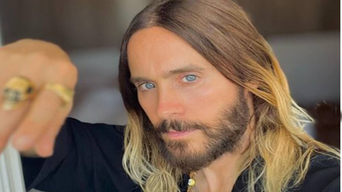 Jared Leto escala sin protección castillo de Milán y el video se vuelve viral