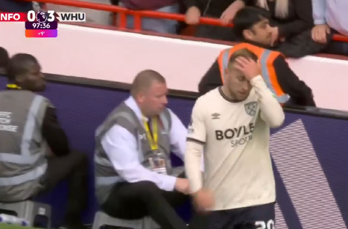 VIDEO: Iba a marcar el gol del año en la Premier League... pero su compañero se lo arruinó