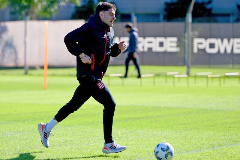 retornó a los entrenamientos.