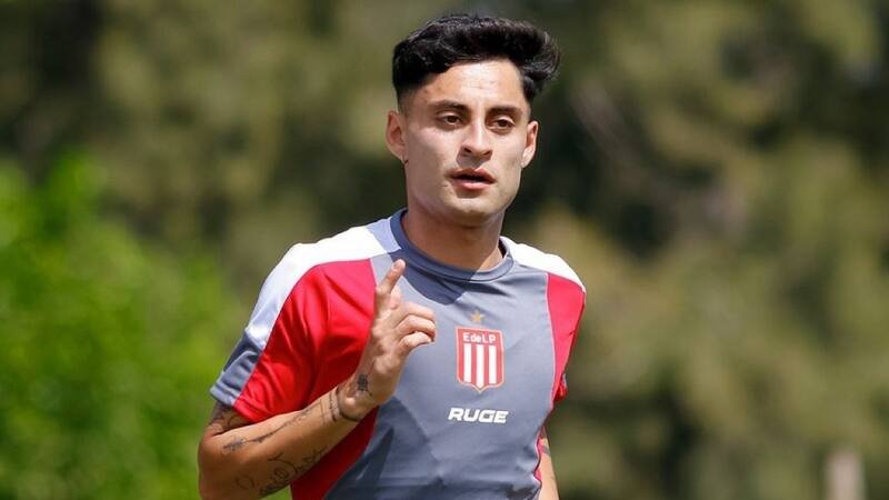 La U apela a Huachipato para amarrar la llegada de Javier Altamirano desde Argentina