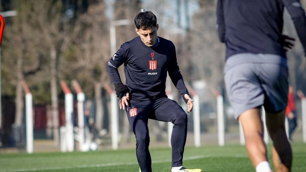 La U mejoró la oferta por Javier Altamirano y encamina su regreso al fútbol chileno