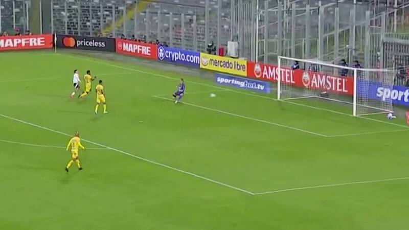 Lo celebró con todo Almirón: el gol de Javier Correa contra Atlético Bucaramanga