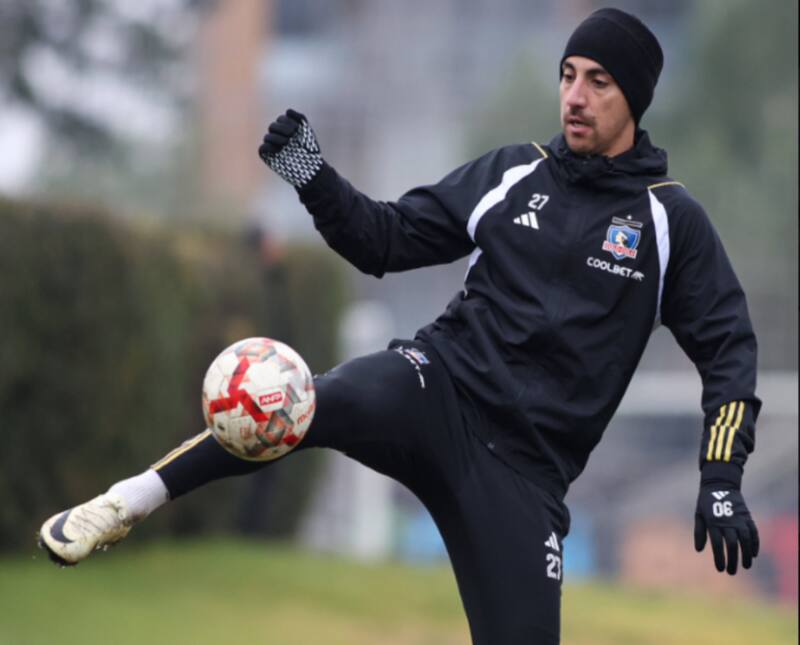 volvió a los entrenamientos de Colo Colo. (Foto: @ColoColo)