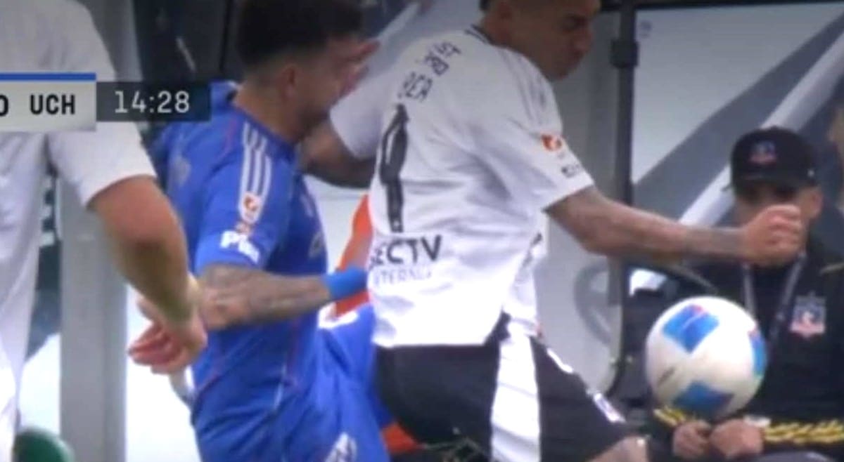 El fuerte codazo a Matías Zaldivia.