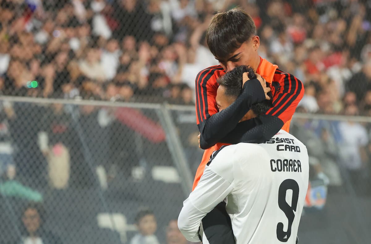 VIDEO | Abrazando a su hijo: el emotivo festejo que llevó hasta las lágrimas a Javier Correa en Colo-Colo