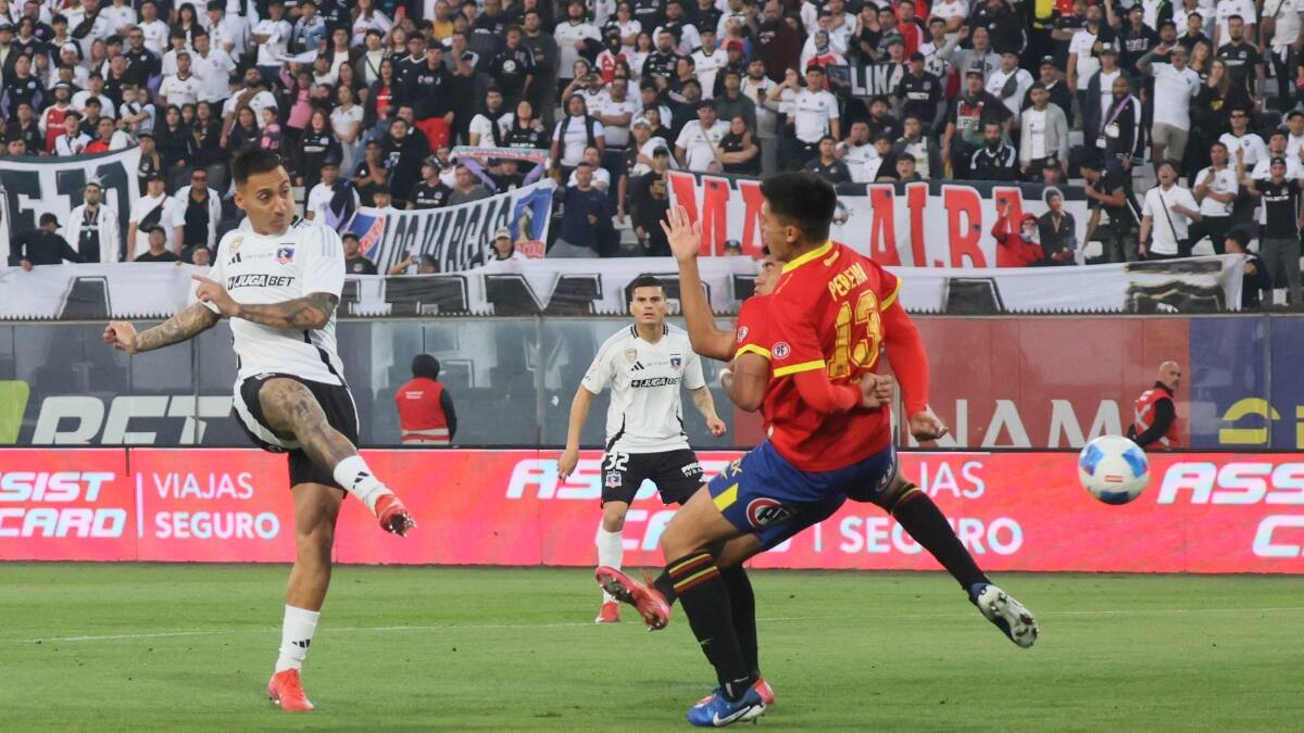 Con tremenda jugada de Francisco Marchant: así fue el golazo de Javier Correa en Colo Colo