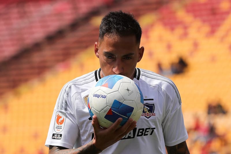 Javier Correa en Colo Colo vs Unión Española. Agencia Aton