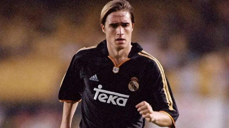 Con la camiseta del Real Madrid
