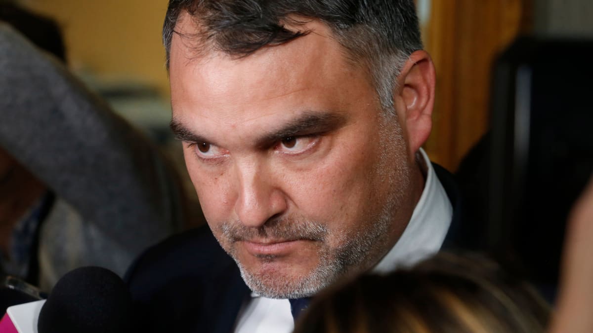 Javier Macaya renuncia a la presidencia de la UDI tras escándalo por abuso sexual de su padre