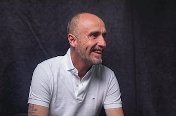 “Yo no era futbolero. No sabía que tenía que marcar a Batistuta en la Copa América, o a Michael Owen en la Premier League... Yo jugaba nomás”