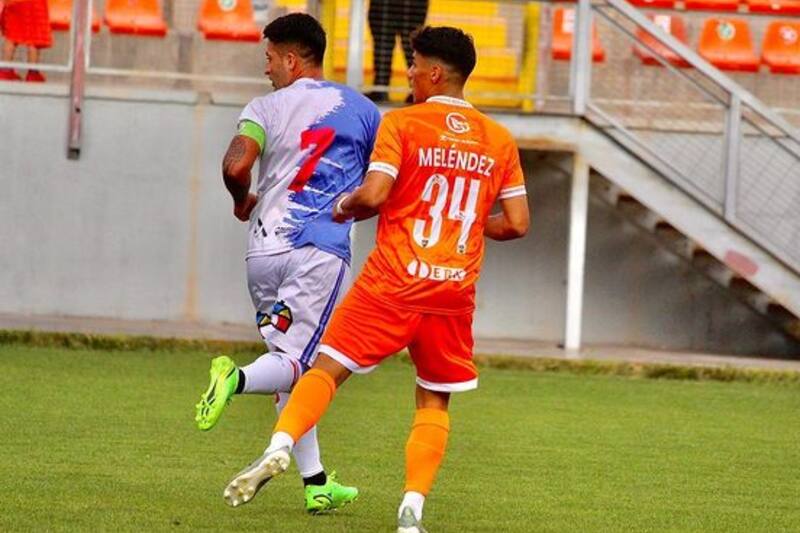 Javier Meléndez jugó en el fútbol joven de Cobreloa y ahora suma minutos en el primer equipo (Foto: Jmeleendez, Instagram)