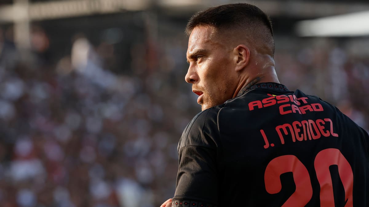 “Está comprometido”: La realidad de Javier Méndez ante ola de rumores sobre su futuro en Colo-Colo