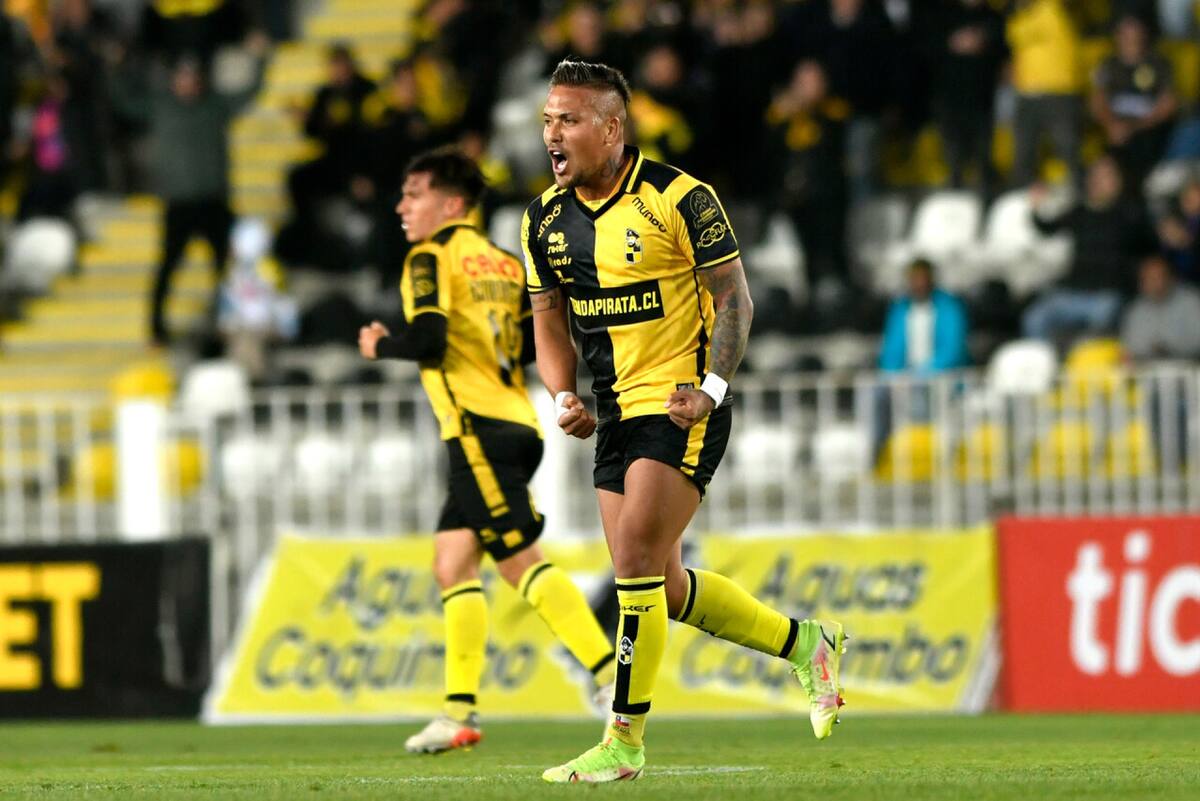 El delantero jugará en Santiago Wanderers. Foto: Agencia Aton.