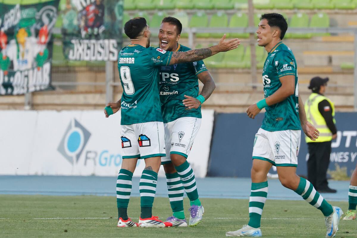 El delantero fue clave en victoria de Wanderers. Foto: Agencia Aton.