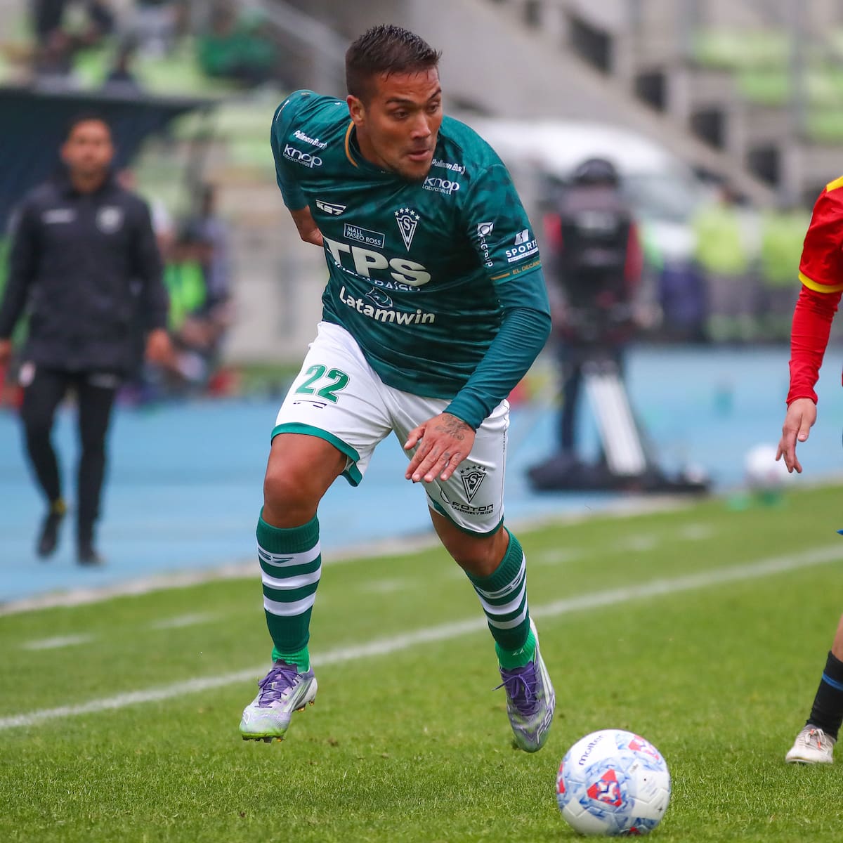 Javier Parraguez recibe duro golpe en Santiago Wanderers para el segundo semestre