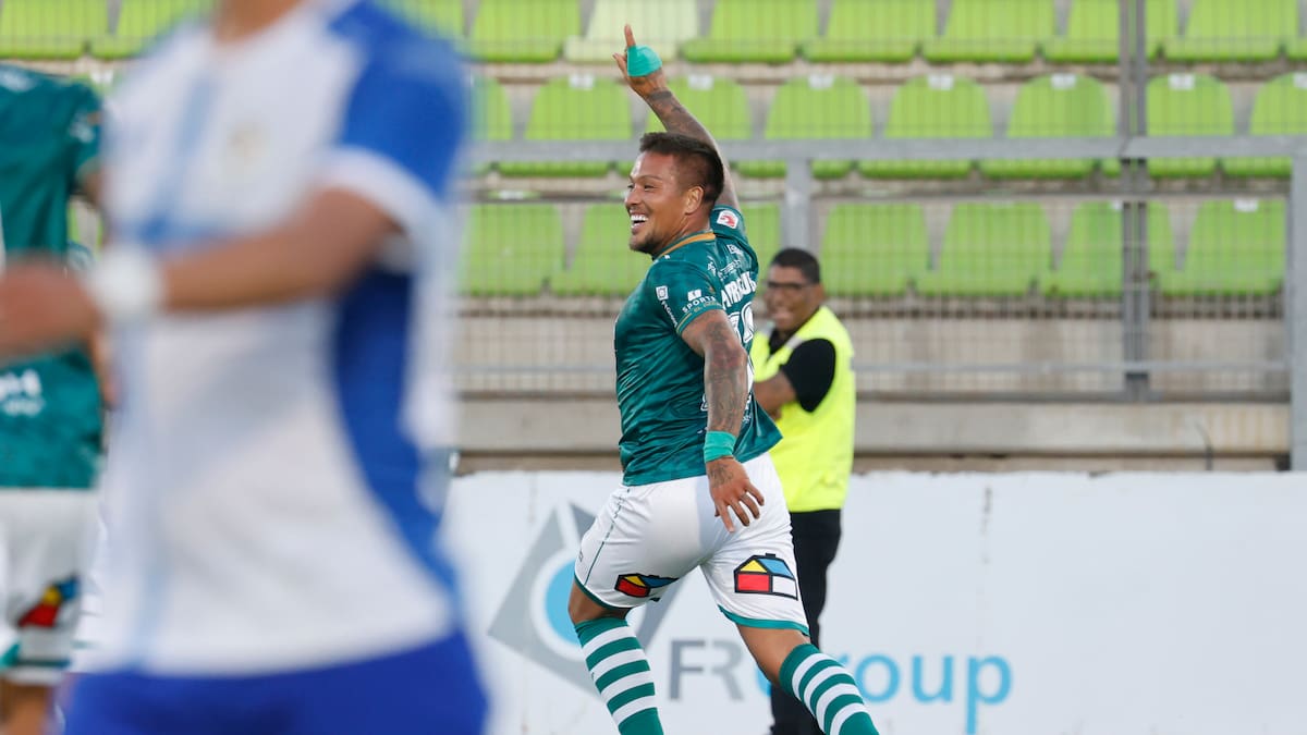“Estamos muy contentos con él”: Wanderers se rinde ante Javier Parraguez tras el gol del triunfo